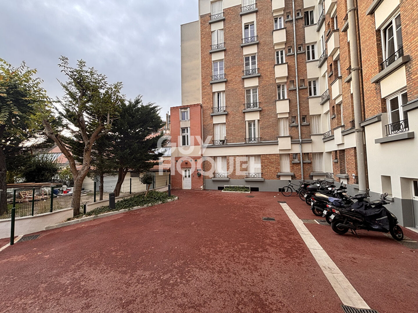 MAIRIE DE SAINT-OUEN - 2 PIÈCES 40,13 M² - CAVE