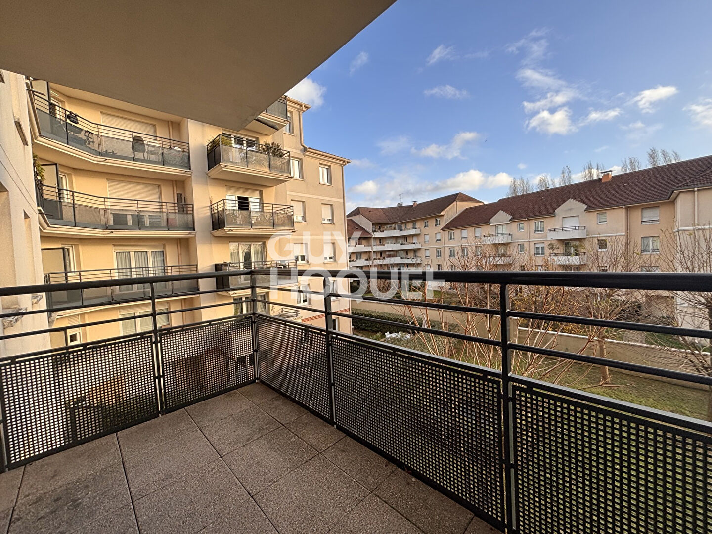 Appartement Neuilly Sur Marne 3 pièce(s) 57 m2 balcon 5 m²  - parking