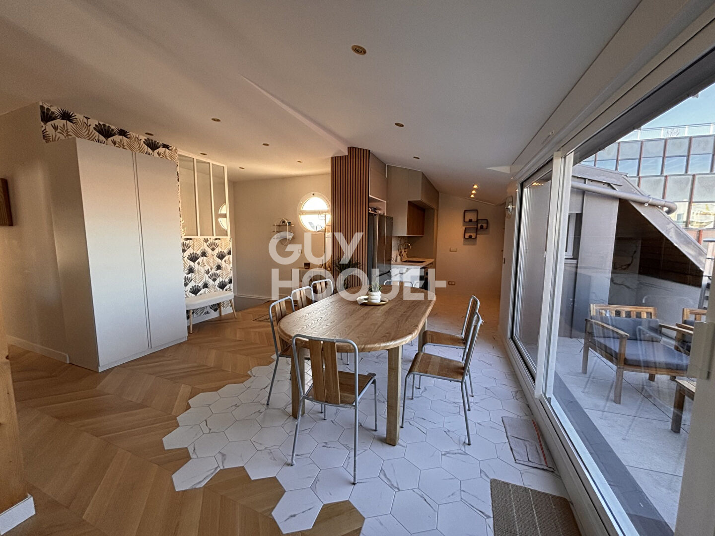 Appartement Mairie de Saint Ouen Sur Seine 6 pièce(s) 119.07m2-Terrasse