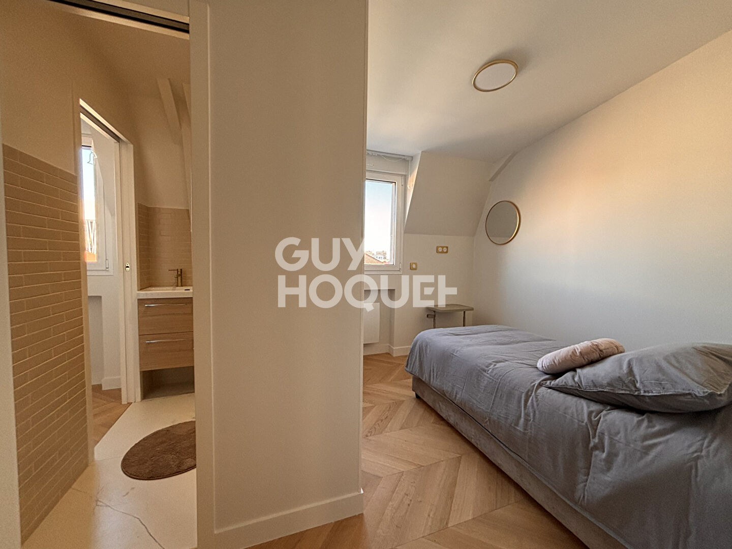 Appartement Mairie de Saint Ouen Sur Seine 6 pièce(s) 119.07m2-Terrasse