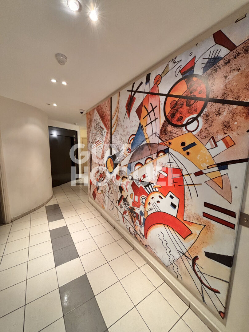 GARIBALDI / RER C - DUPLEX - 3 PIÈCES 63,53 M² - BALCON 2,90 M² - PARKING