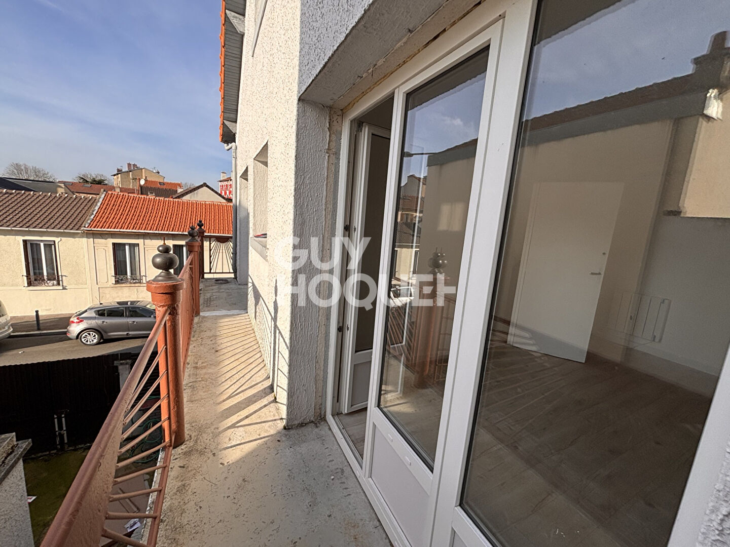 SAINT DENIS Maison familiale avec balcon, garage et fort potentiel