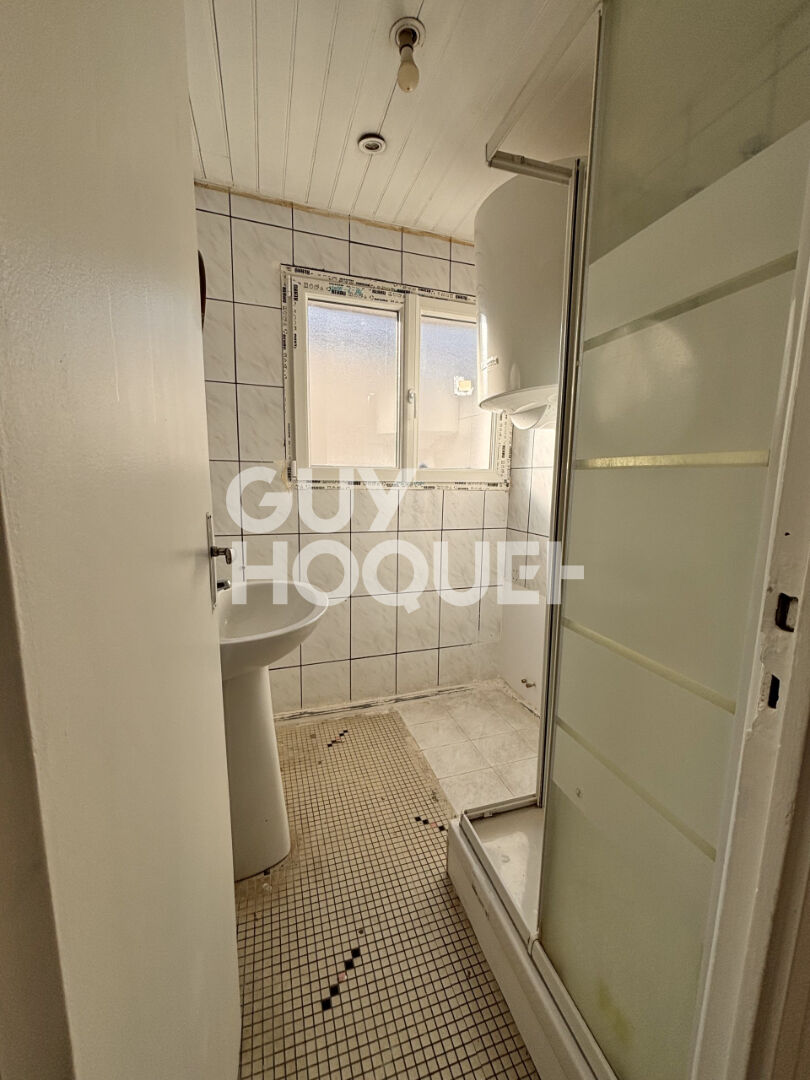 SAINT DENIS Maison familiale avec balcon, garage et fort potentiel