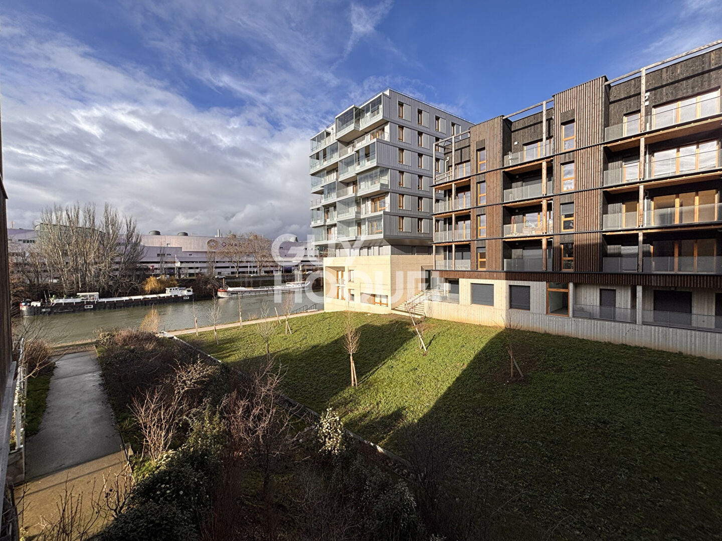 L'ILE-SAINT-DENIS - 3 PIÈCES - 77,32 M² - BALCON 11,94 M²