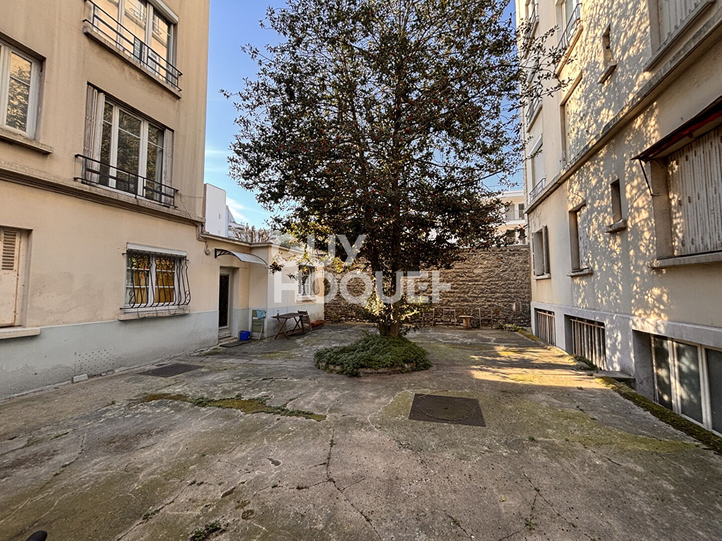 MAIRIE DE SAINT-OUEN - 2 PIÈCES 26,36 M² -  CAVE