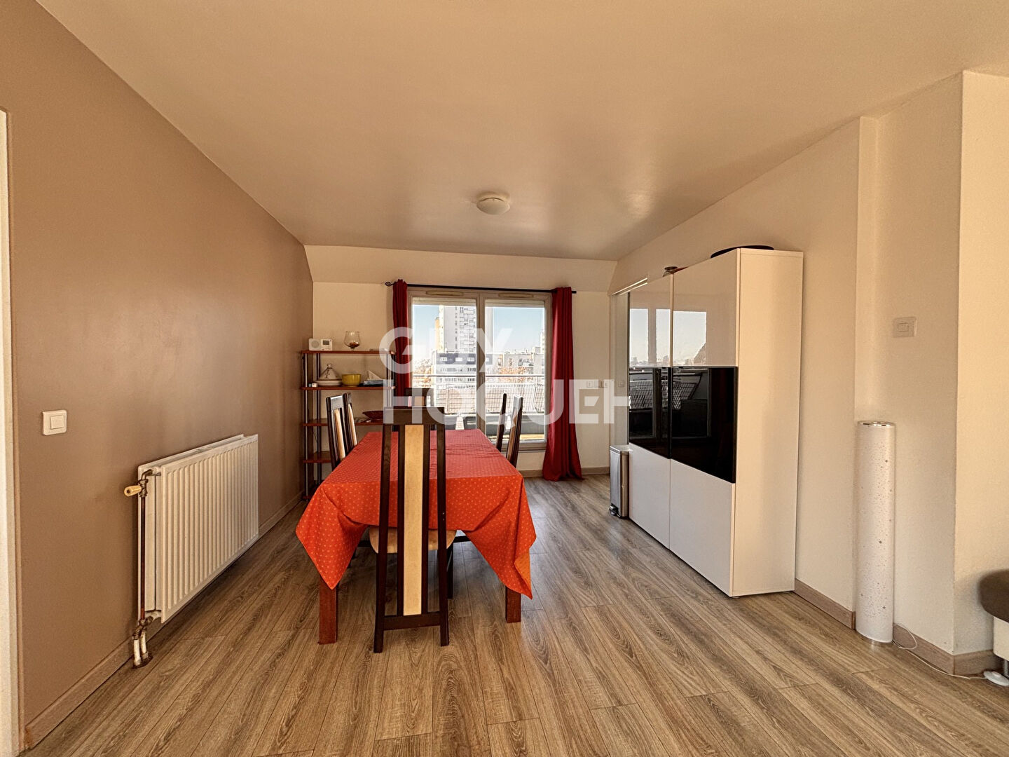 MAIRIE DE SAINT-OUEN - 5 PIÈCES 109,71 M² - TERASSES -