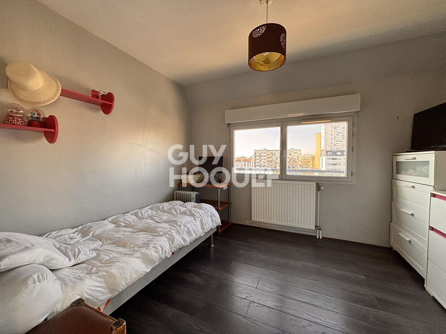 MAIRIE DE SAINT-OUEN - 5 PIÈCES 109,71 M² - TERASSES -