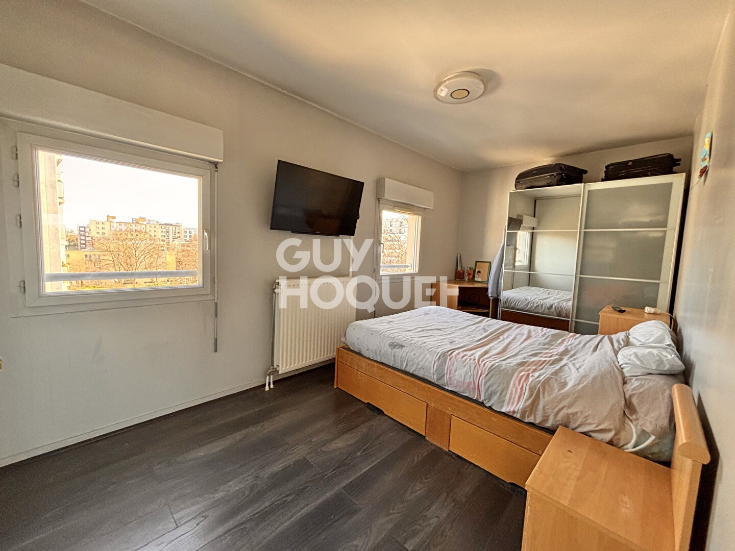 MAIRIE DE SAINT-OUEN - 5 PIÈCES 109,71 M² - TERASSES -