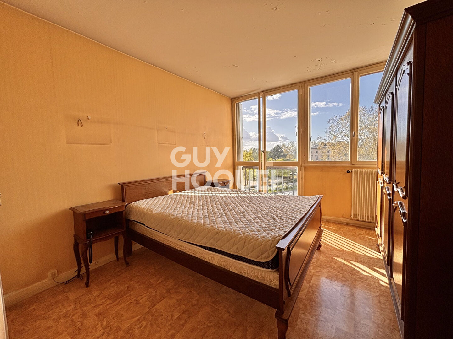 MAIRIE DE SAINT-OUEN - 2 PIÈCES - 50M² - BALCON - PARKING