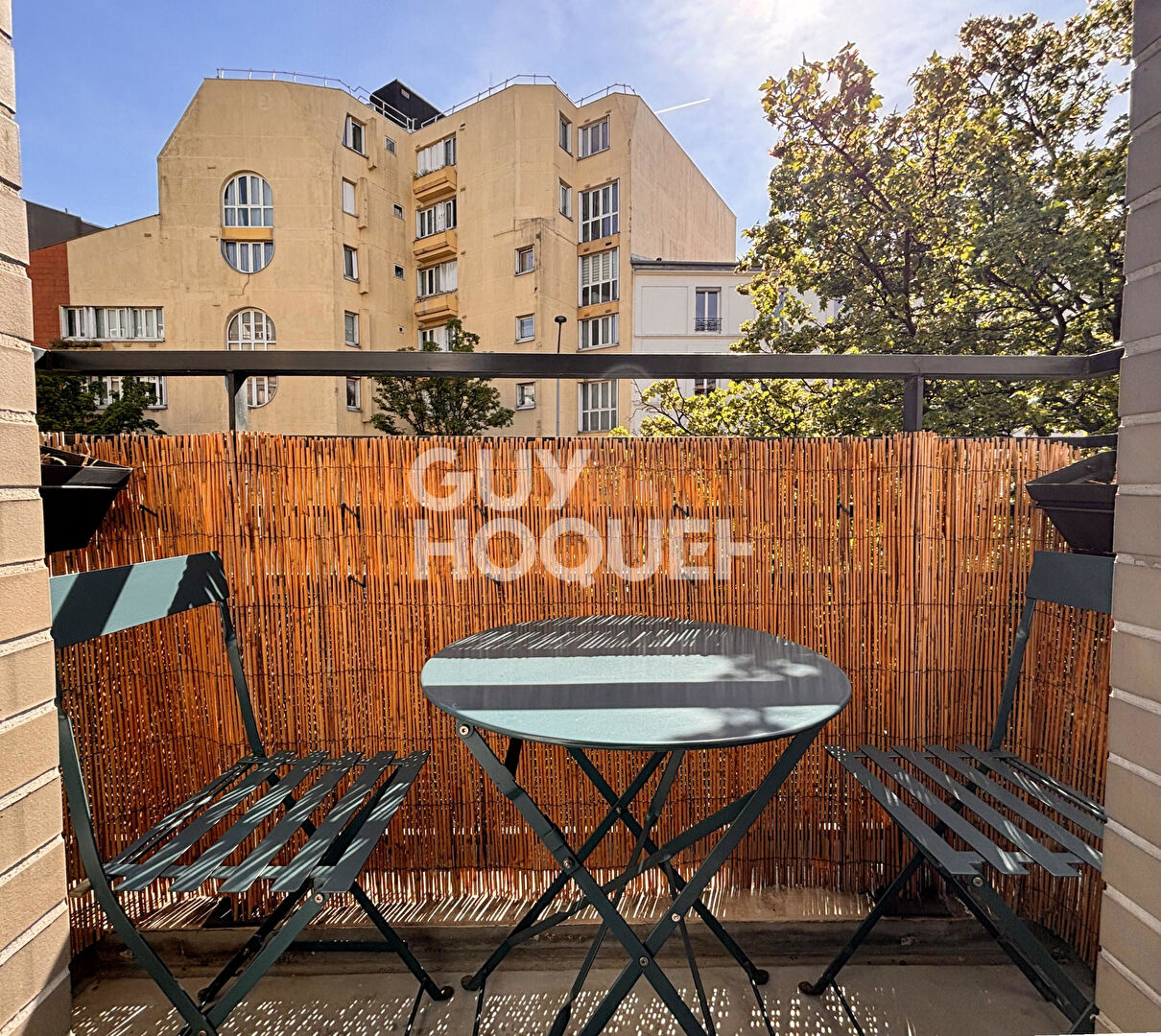MAIRIE DE SAINT OUEN - 2 PIECES -41 m²- BALCON