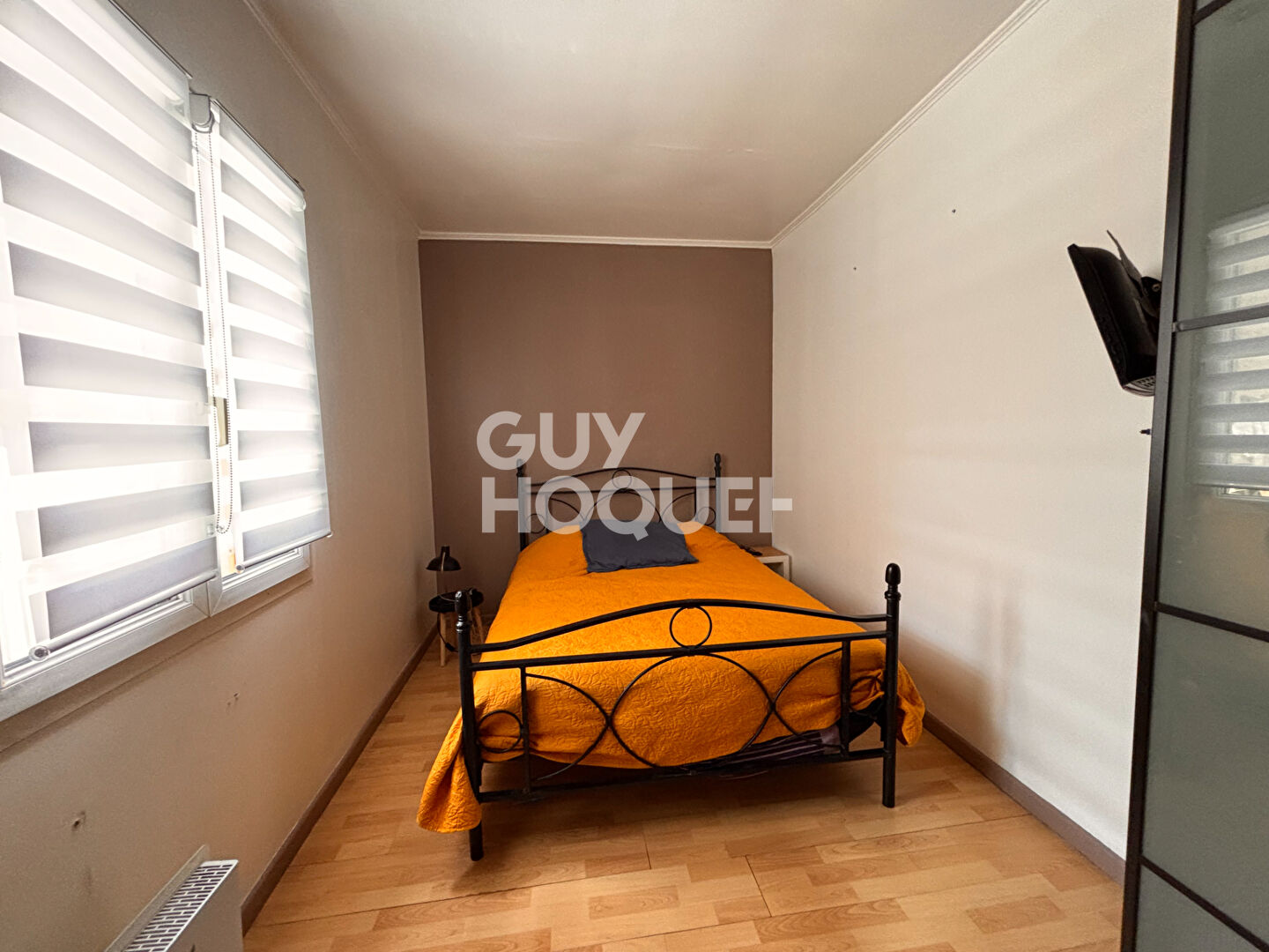 BIEN ATYPIQUE À FORT POTENTIEL. SAINT-OUEN MAIRIE