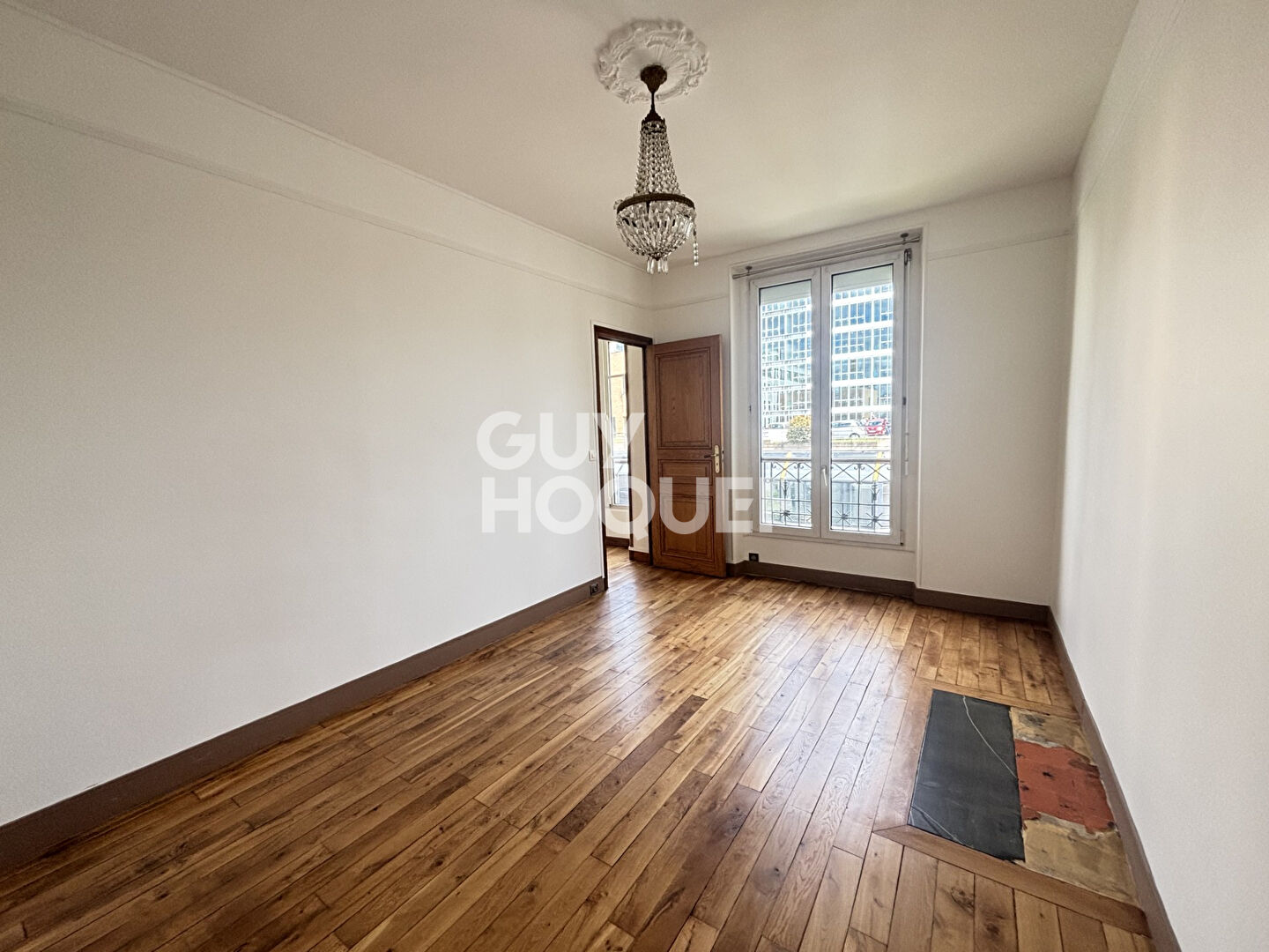 QUARTIER BLANQUI / ROSIERS - 2 PIÈCES - 37 M² - CAVE