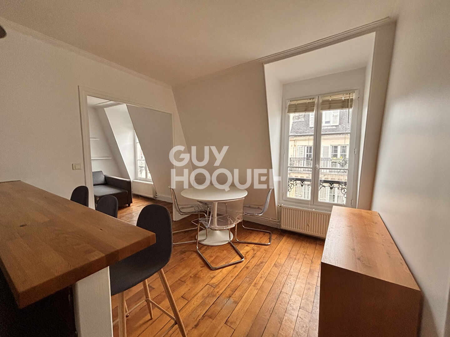 PARIS 17  rue lecluse  -2 pièce(s) 48 m2 -dernier étage