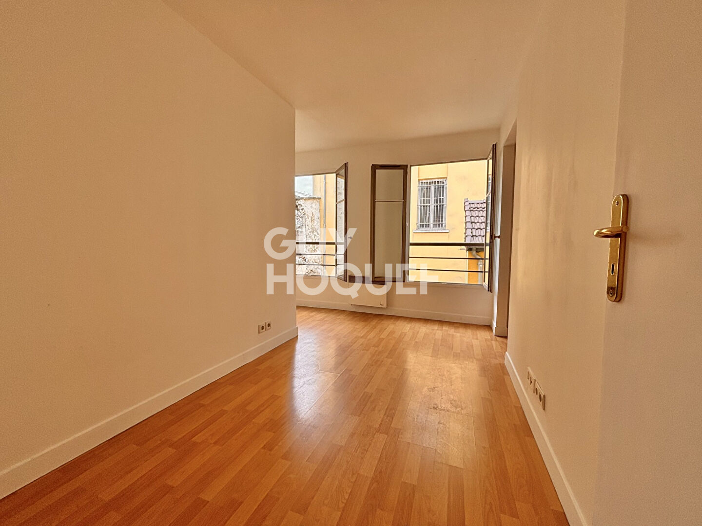 PORTE DE CLIGNANCOURT - 3 PIÈCES - 61,06 M² - 3 CAVES
