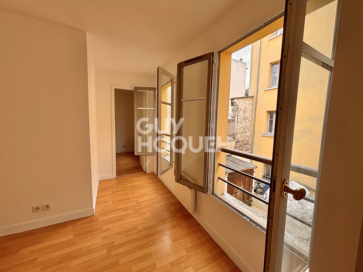 PORTE DE CLIGNANCOURT - 3 PIÈCES - 61,06 M² - 3 CAVES
