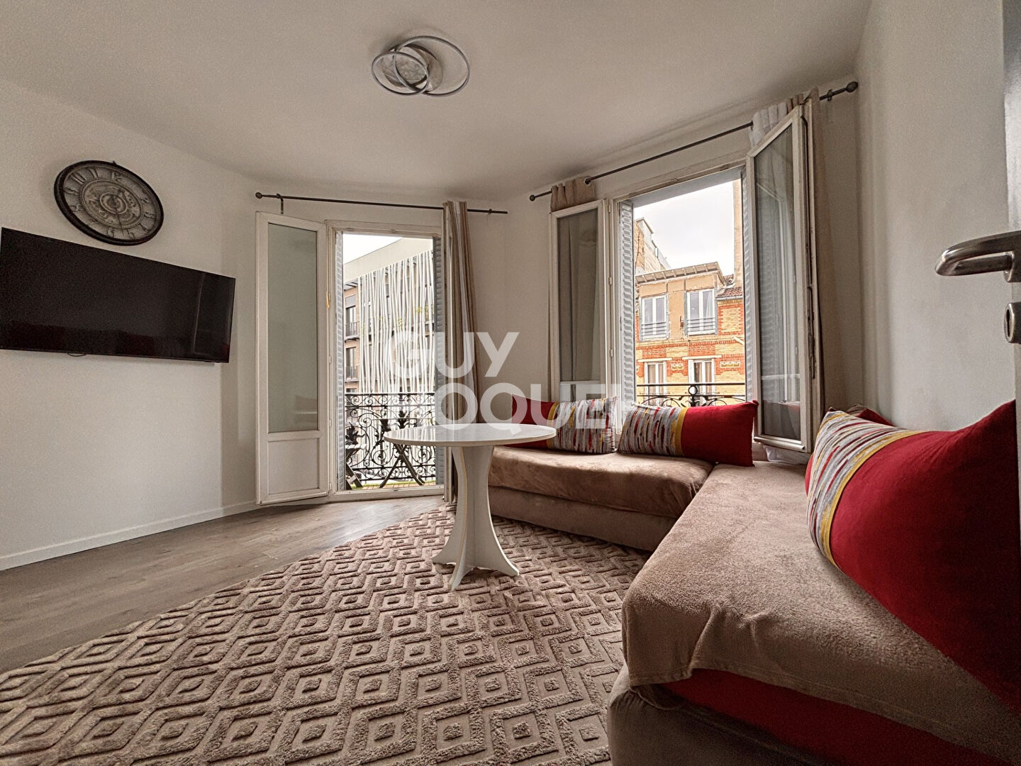 MAIRIE DE SAINT-OUEN - DERNIER ETAGE - DUPLEX 3 PIÈCES 52,50 M² - CAVE