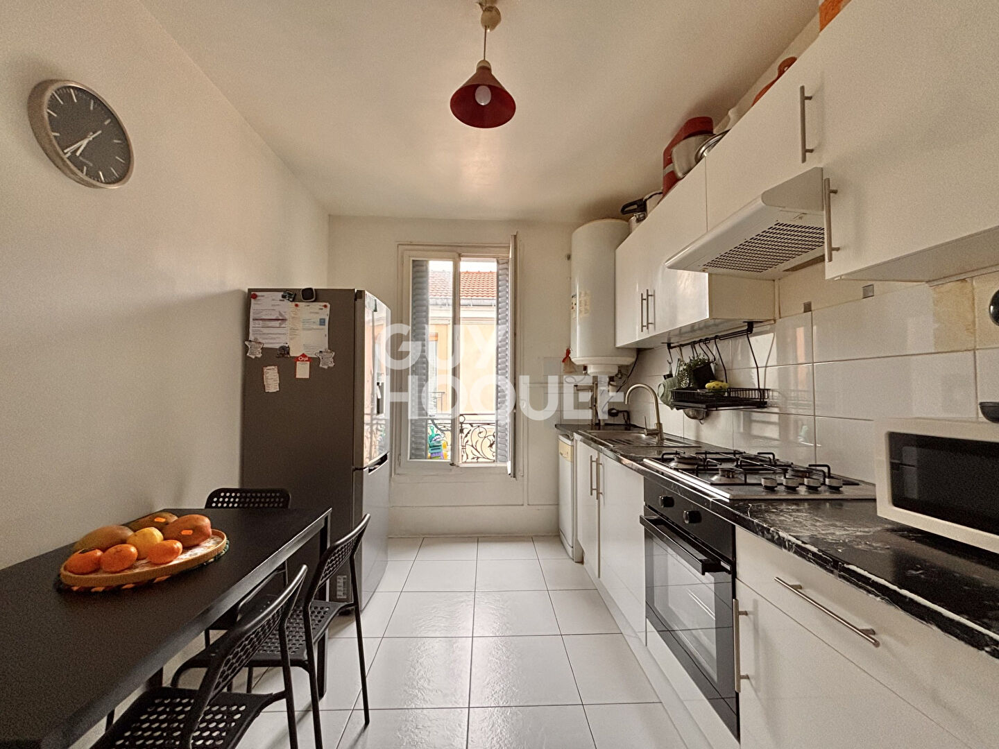 MAIRIE DE SAINT-OUEN - DERNIER ETAGE - DUPLEX 3 PIÈCES 52,50 M² - CAVE