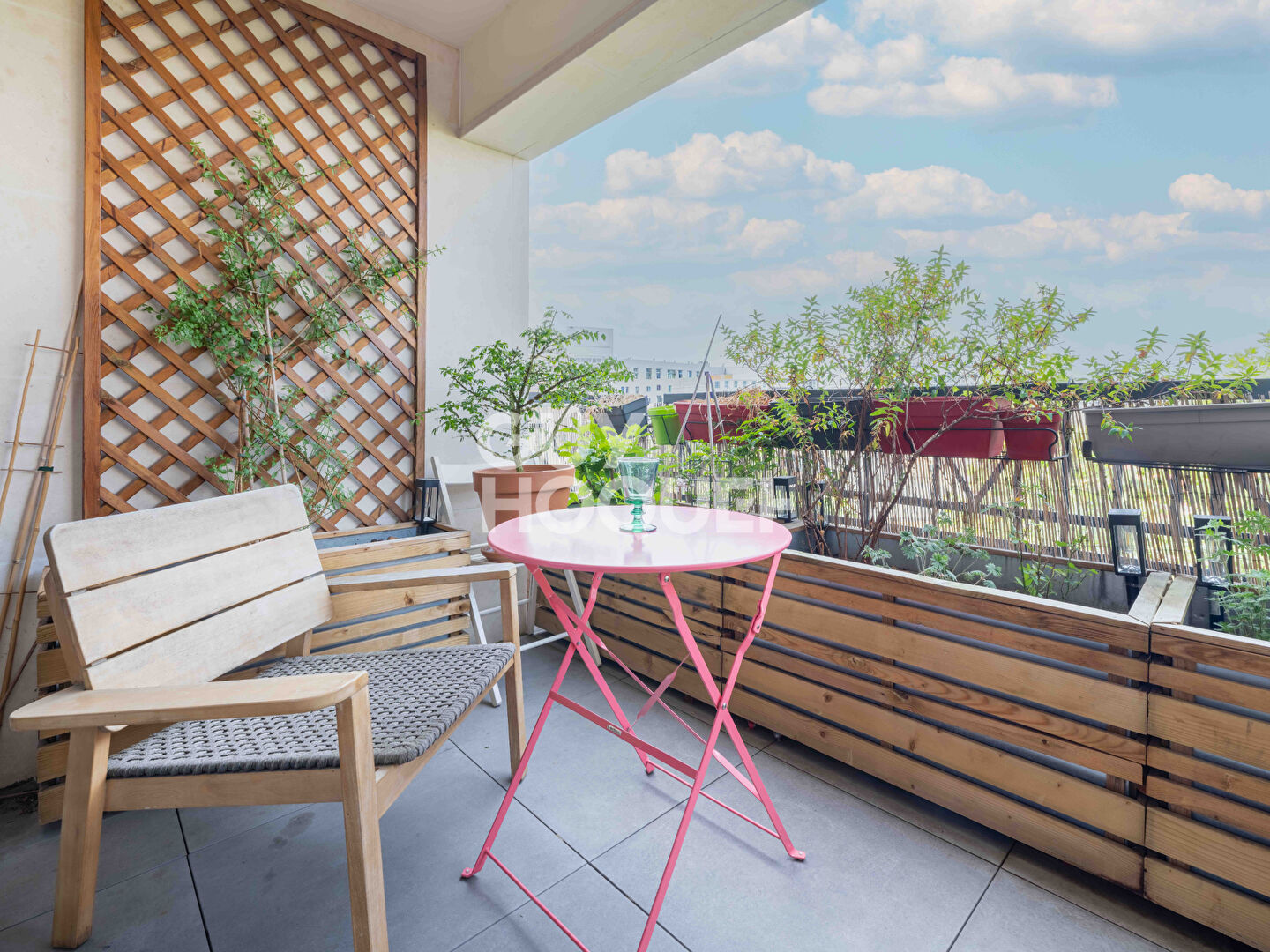 T3 lumineux avec balcon sans vis-à-vis et vue dégagée sur le Sacré-Coeur
