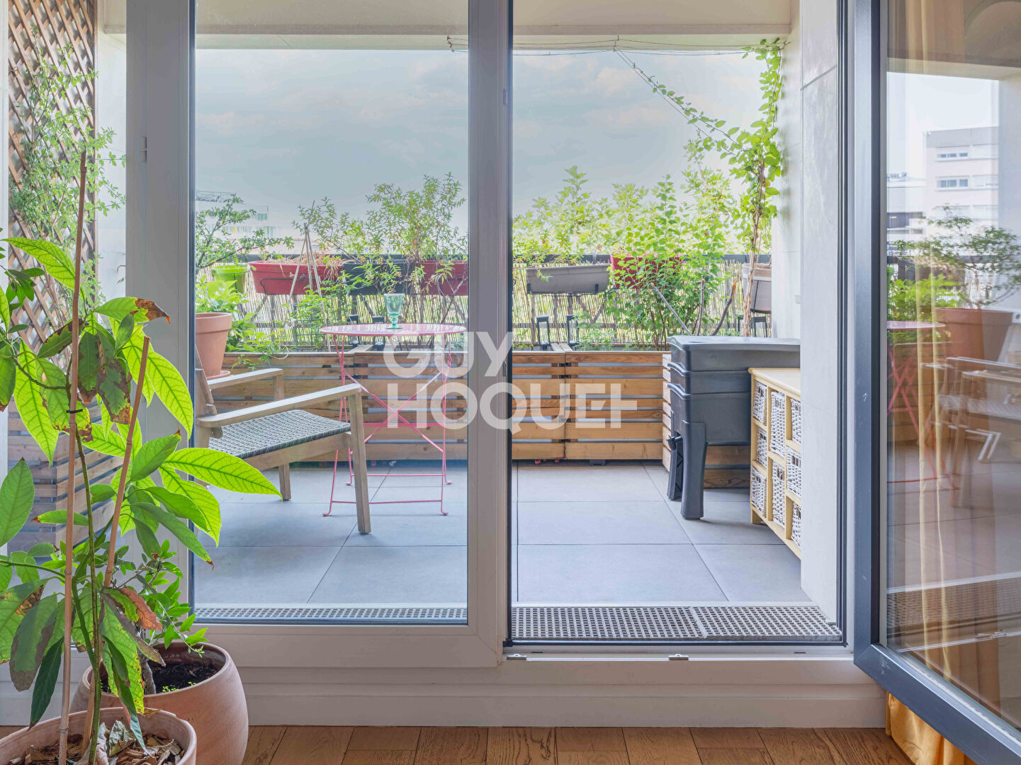 T3 lumineux avec balcon sans vis-à-vis et vue dégagée sur le Sacré-Coeur