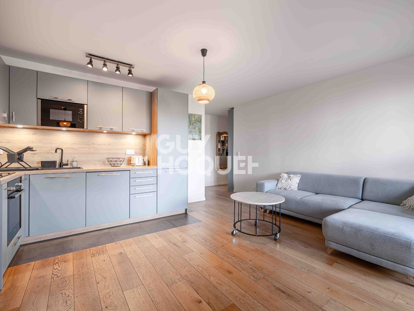 T3 lumineux avec balcon sans vis-à-vis et vue dégagée sur le Sacré-Coeur