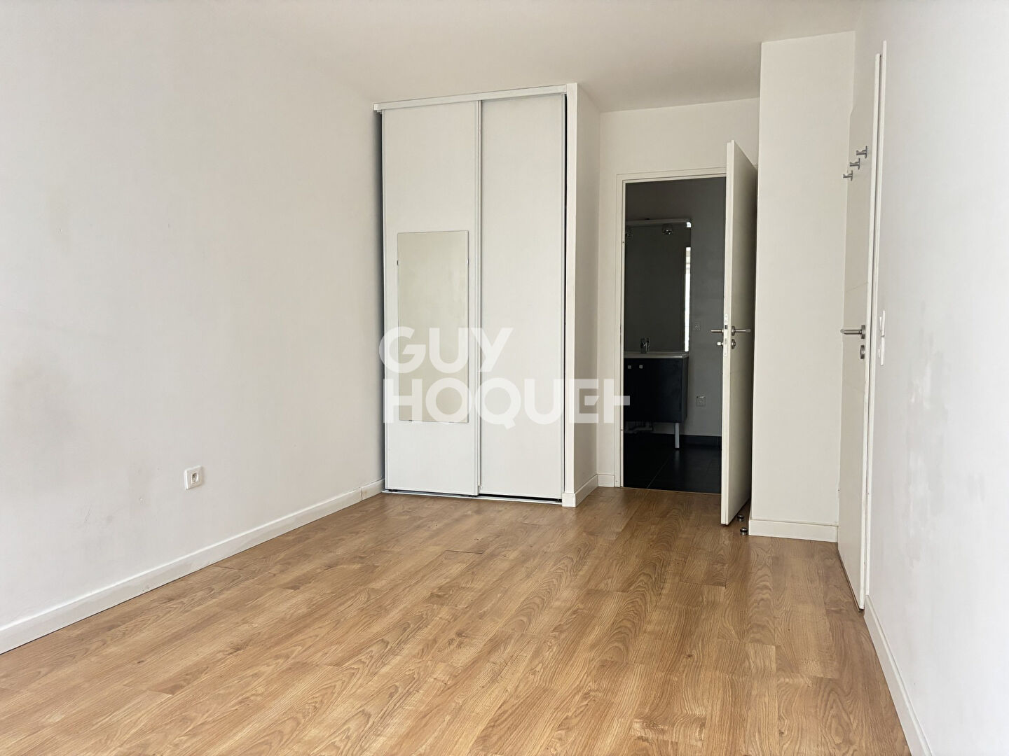 QUARTIER MAIRIE/BAUER - 2 PIÈCES 49,63 M² - BALCON 4,81 M² - CAVE