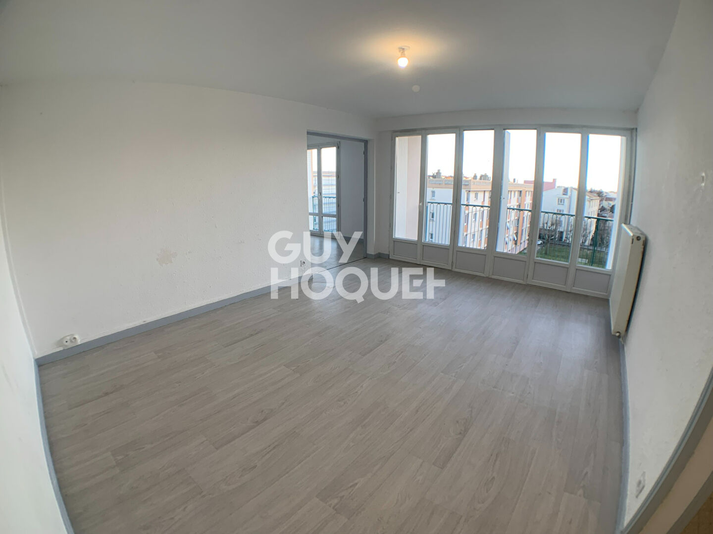APPARTEMENT T4 + BALCON + GARAGE