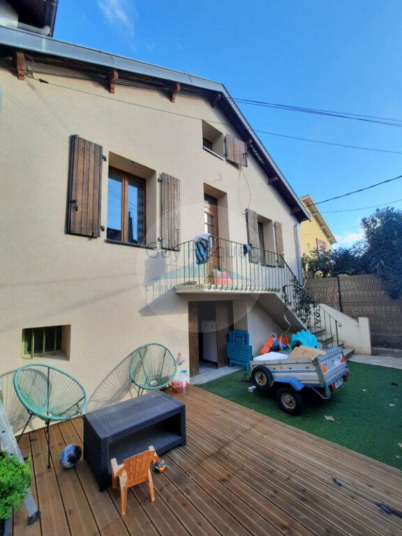 Maison année 30 / 2 chambres  / GUILHERAND