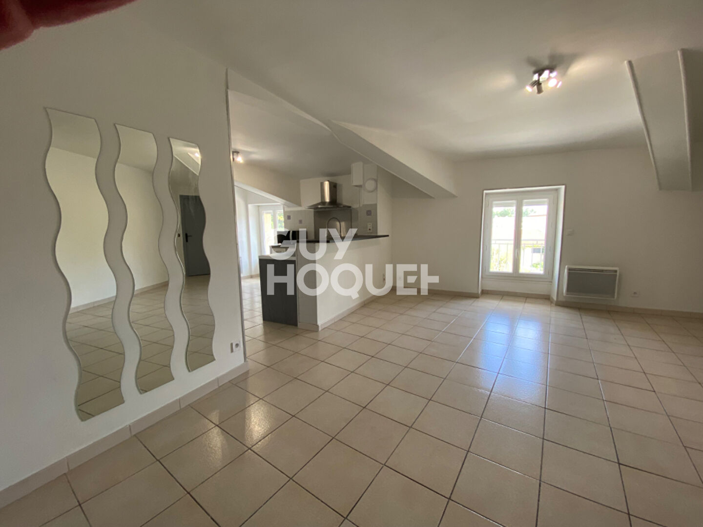 VENTE : appartement T3 (75 m²) à PONT DE L ISERE