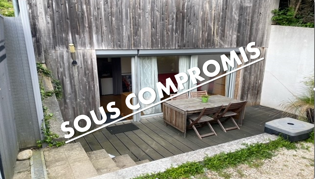 Vente : Studio de 29 m² à SAINT REMY LES CHEVREUSE