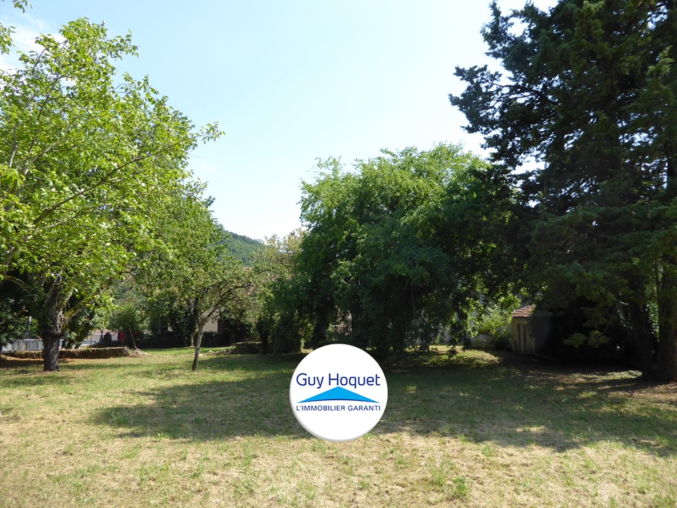 Beau terrain à bâtir viabilisé de 500 m2 environ