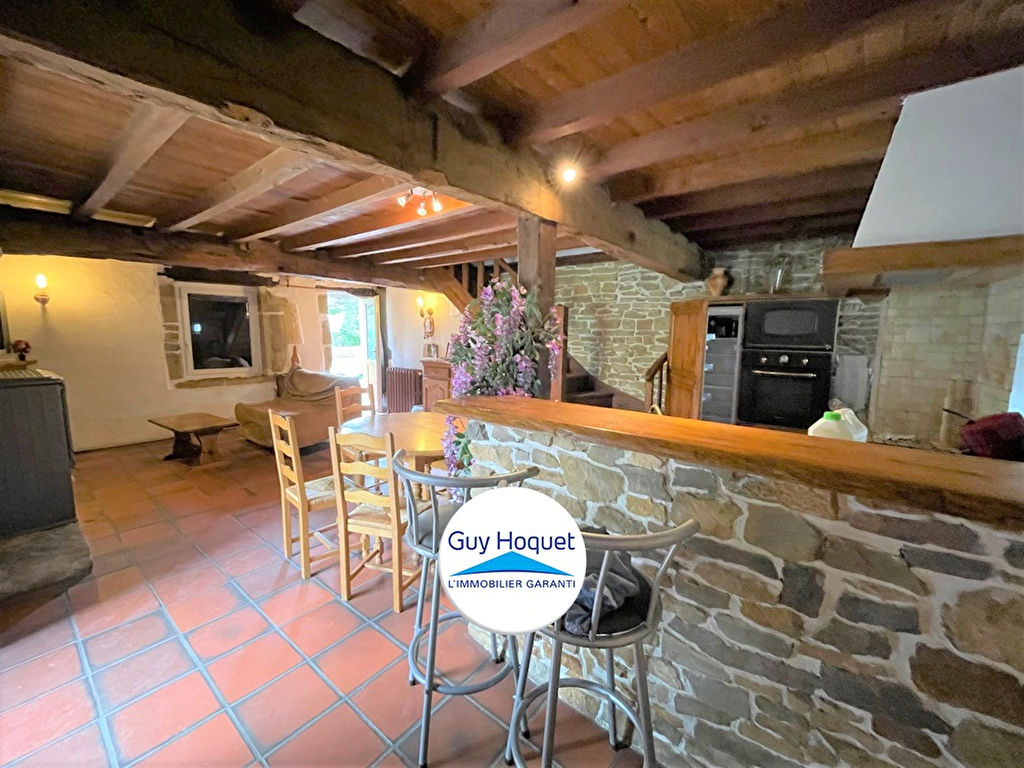 Jolie maison de village avec cave, garage et terrasse