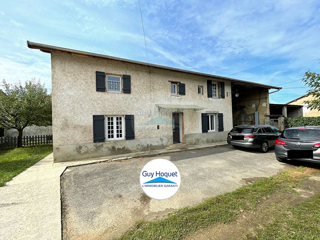 Magnifique corps de ferme avec dépendance au calme et 4 chambres !