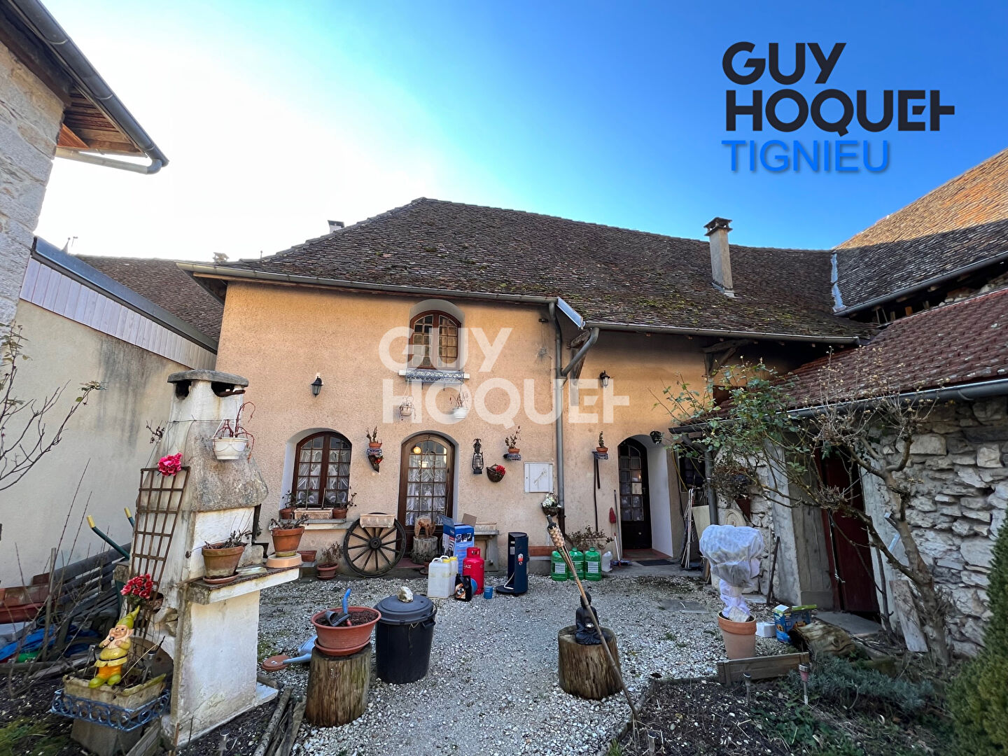 Charmante Maison mitoyenne avec garage et combles aménageables