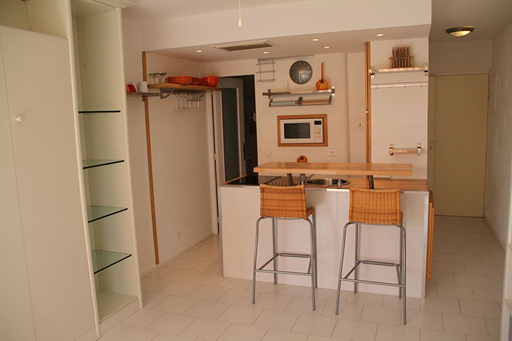 STUDIO A LOUER A L'ANNEE