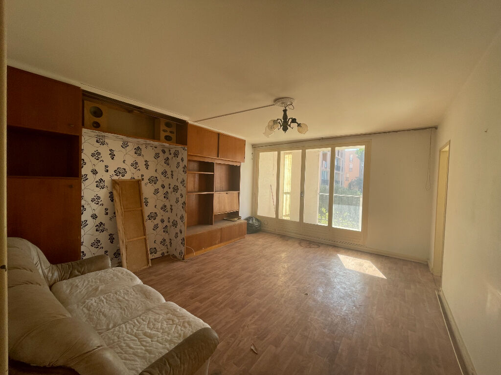 Appartement 3 pièces à rénover à SAINT TROPEZ