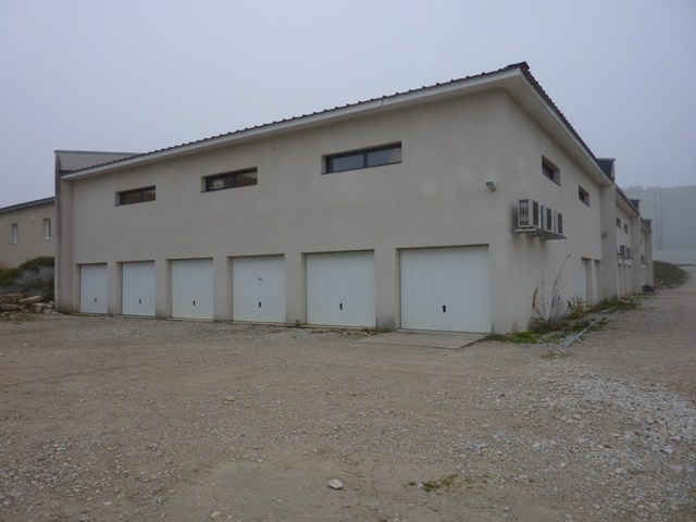 SAINT-VIT, garage