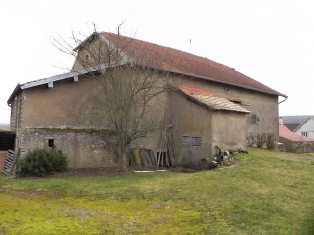 Secteur MARNAY (70), ferme avec dépendances sur environ 16 ares