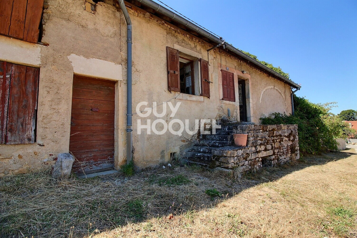 Secteur MARNAY, ancienne ferme à rénover sur 10 ares de terrain - Le charme de l'ancien vous séduira!