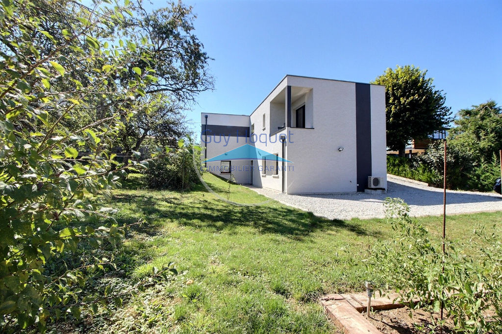 SAÔNE (25), Maison contemporaine de 2018 sur 950 m² !