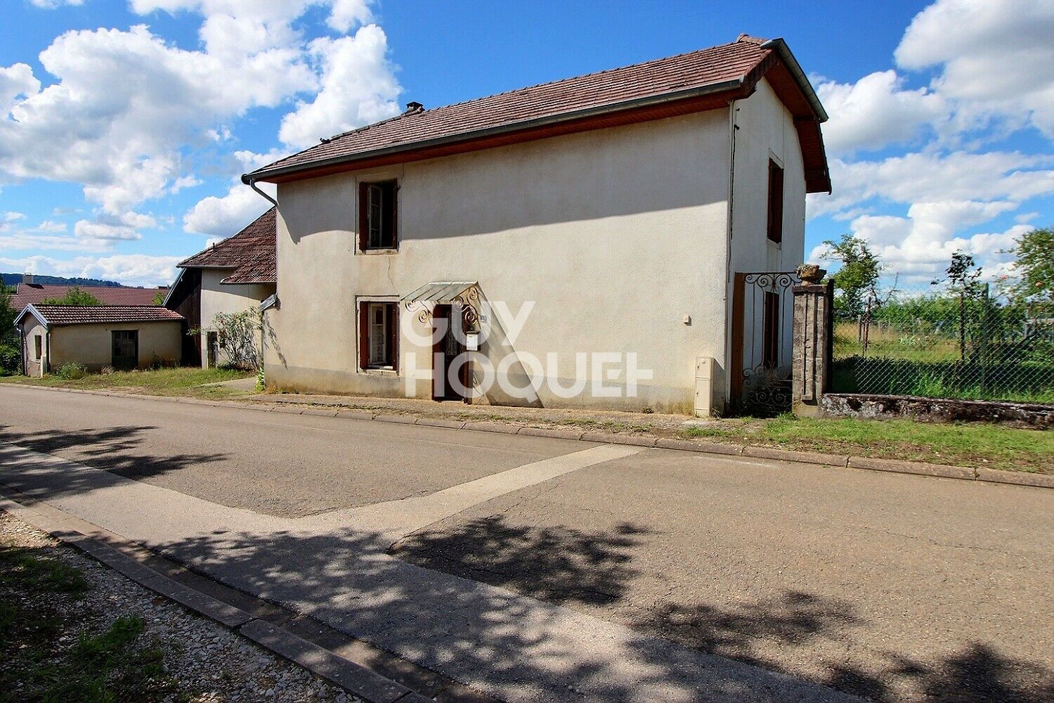 MAISON EN PIERRE AU CALME 2 logements 130m²
