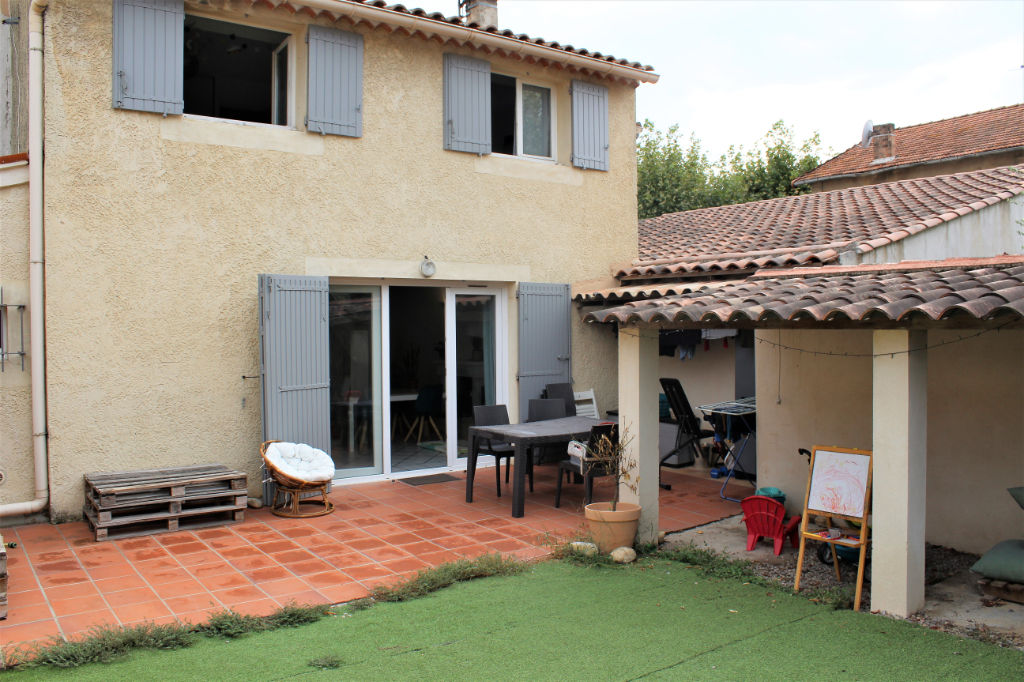 Maison avec jardin