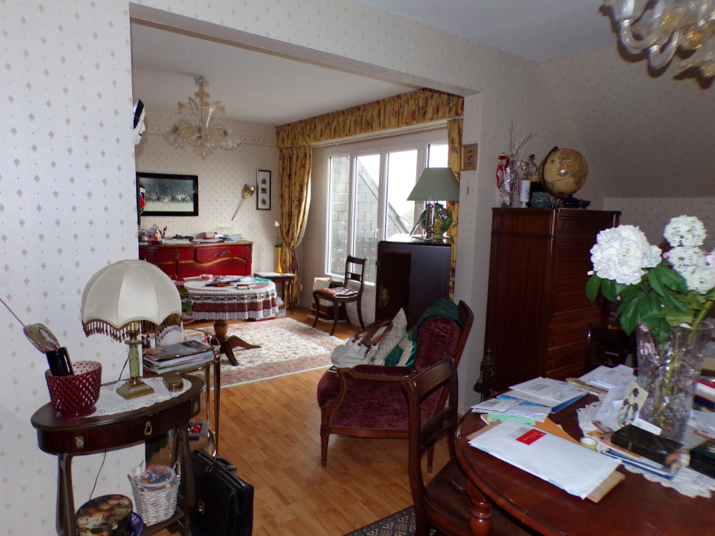 SAUMUR  Quartier Recherché: appartement T4 en location