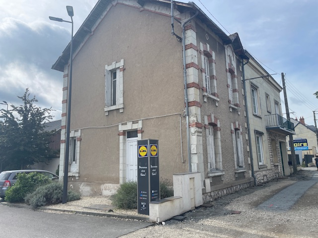 SAUMUR : maison T4 (80 m²) à vendre