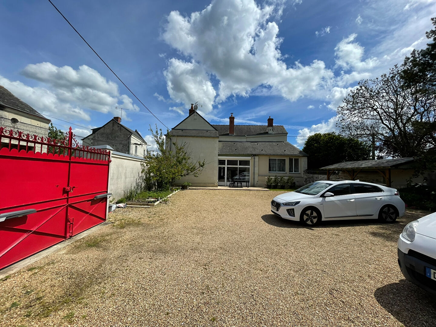 Maison 7 pièces à vendre à Varrains - Calme et Confort