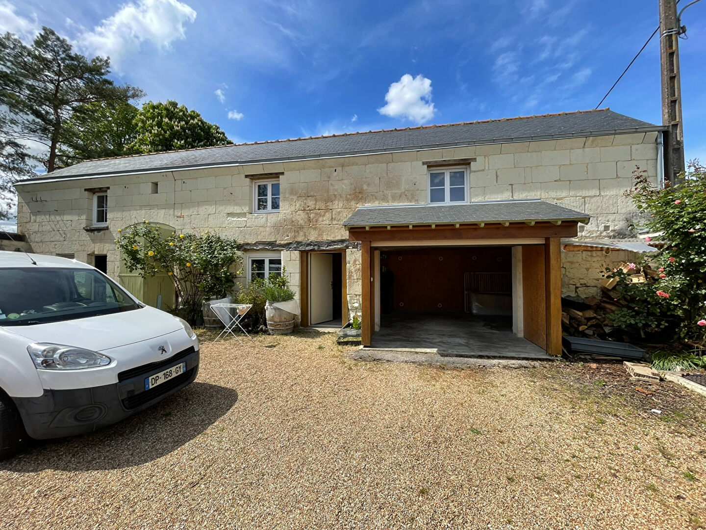 Maison 7 pièces à vendre à Varrains - Calme et Confort
