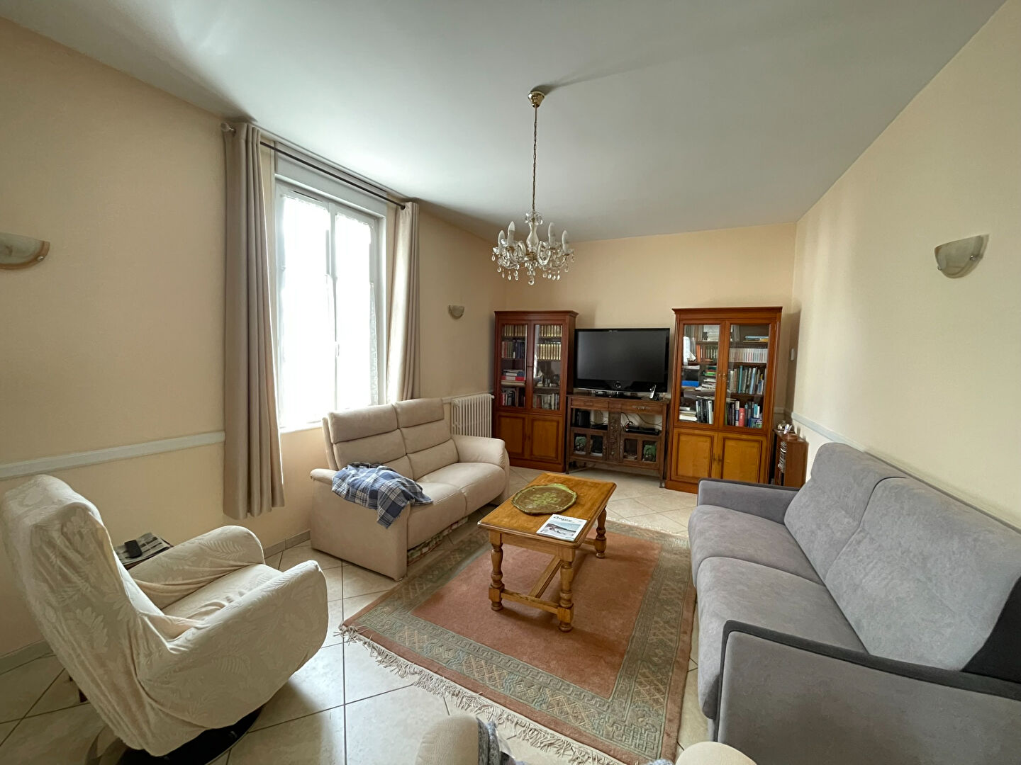 Maison 7 pièces à vendre à Varrains - Calme et Confort