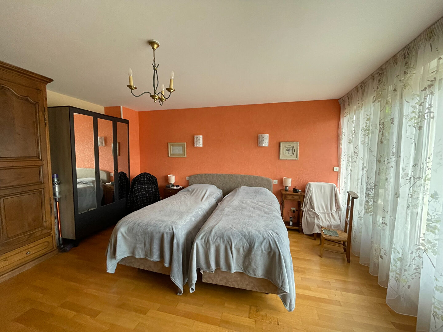 Maison 7 pièces à vendre à Varrains - Calme et Confort