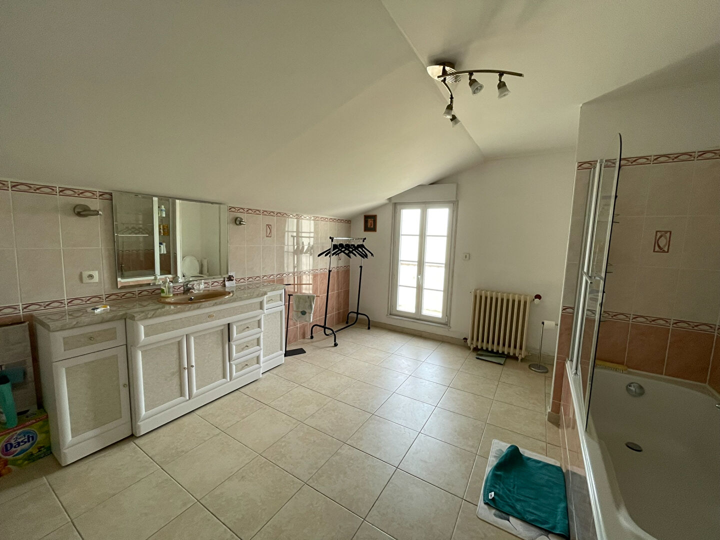 Maison 7 pièces à vendre à Varrains - Calme et Confort