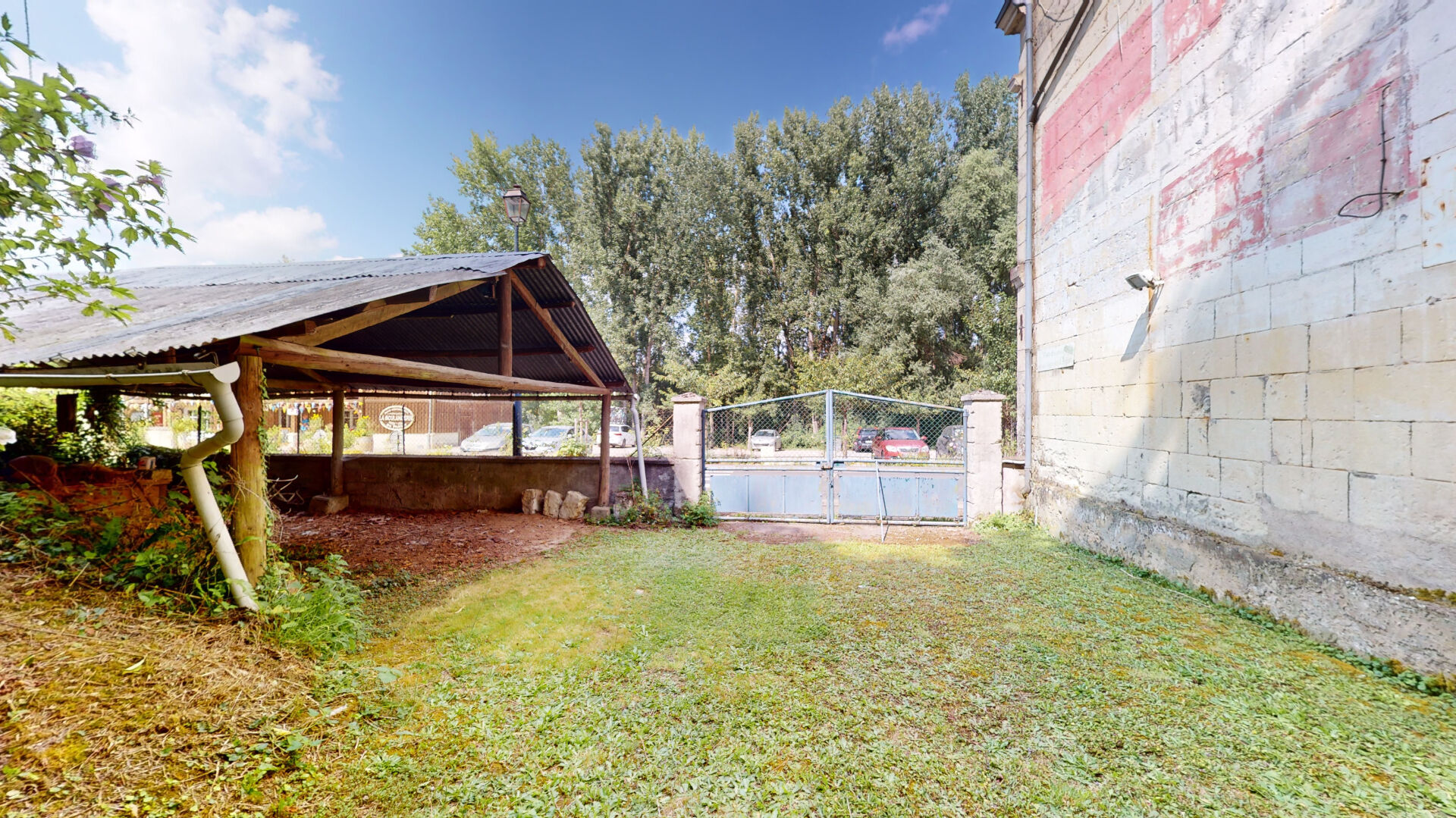 Maison ancienne en tuffeau en vente à PARNAY