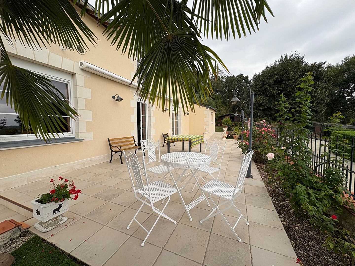 Maison ancienne rénovée, grand jardin à Saumur